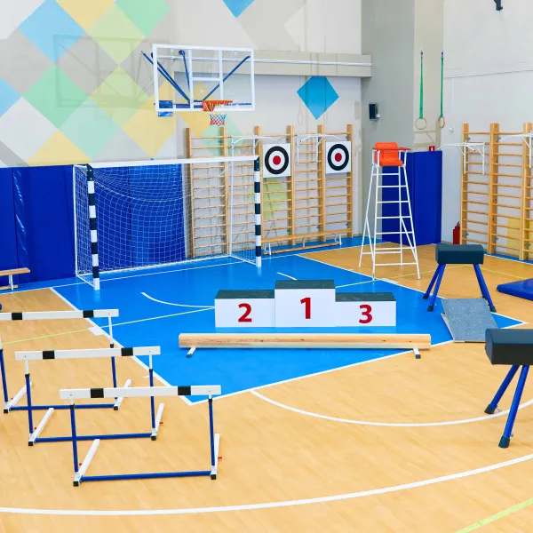 Щит баскетбольный игровой (монолитный поликарбонат) 1050х1800 мм ZAVODSPORTA за 47&nbsp;600 ₽ в Нижневартовске